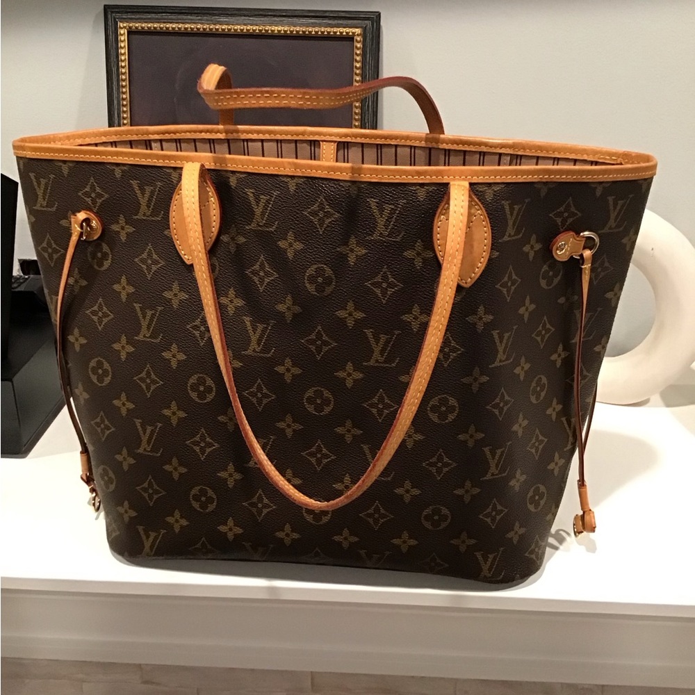 Louis Vuitton Neverfull Tote MM Monogram